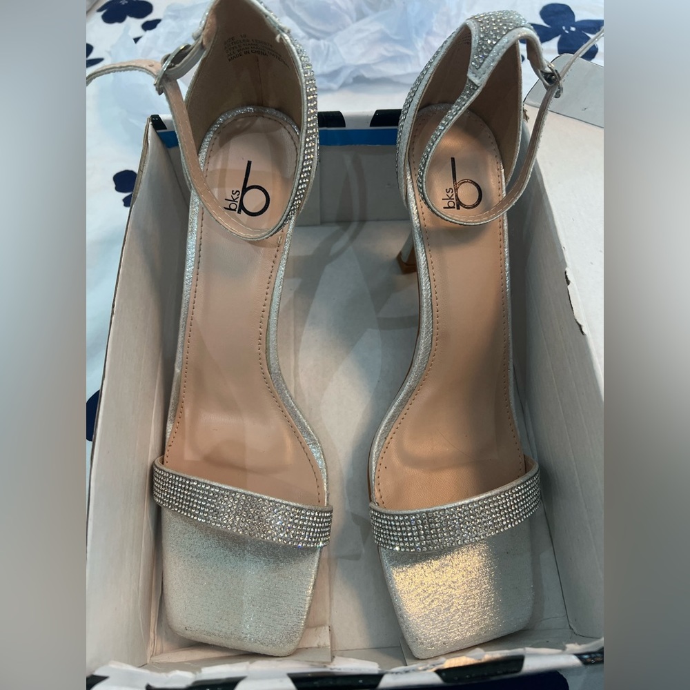 Bakers, Fabulous Silvers Heels
